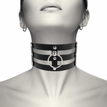 COQUETTE CHIC DESIRE - GARGANTILHA DE COURO VEGANO ESTILO FETISH
