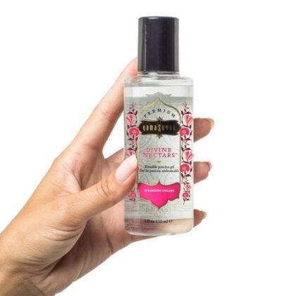 KAMASUTRA-COSMETICS-KAMASUTRA-DIVINE-NECTARS-LUBRICANT-STRAWBERRY-DREAM-150-ML-1