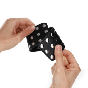 KINK-KINK-WRIST-RESTRAINTS-WITH-SNAP-FASTEN-FULL-OF-RIVETS-BLACK-ADJUSTABLE-19-24-CM-X-5.5-CM-1